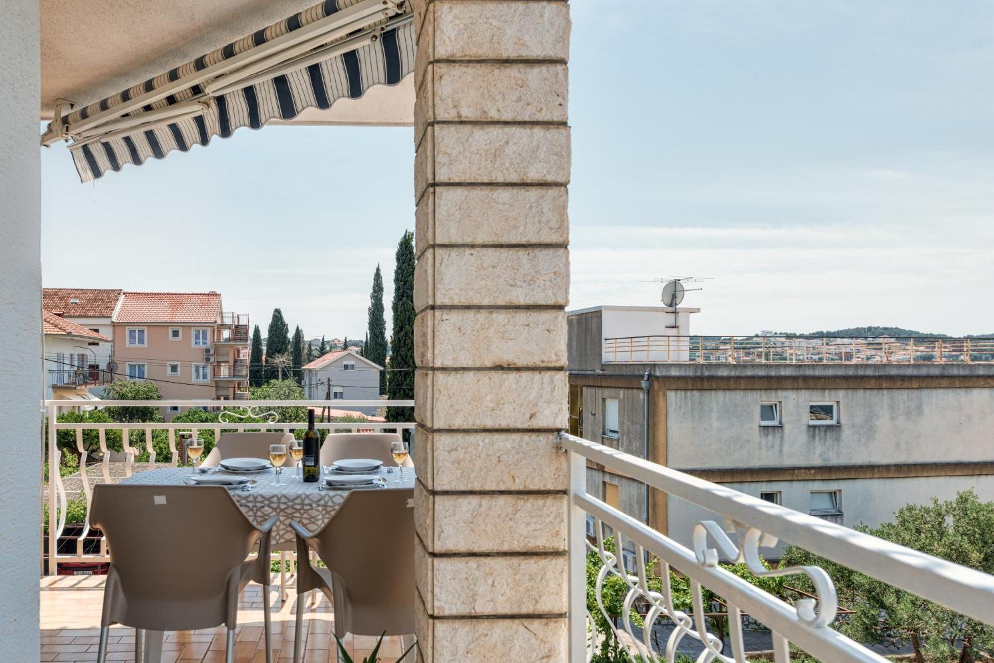 Villa Daniela Трогир Экстерьер фото